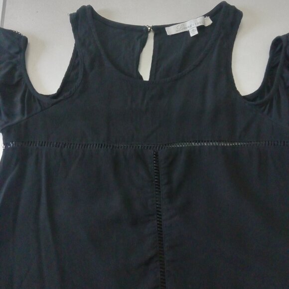 LOVERS + FRIENDS | Cold Shoulder Blouse - Picture 9 of 14